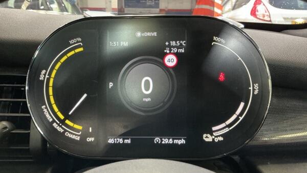 MINI Hatch view 9