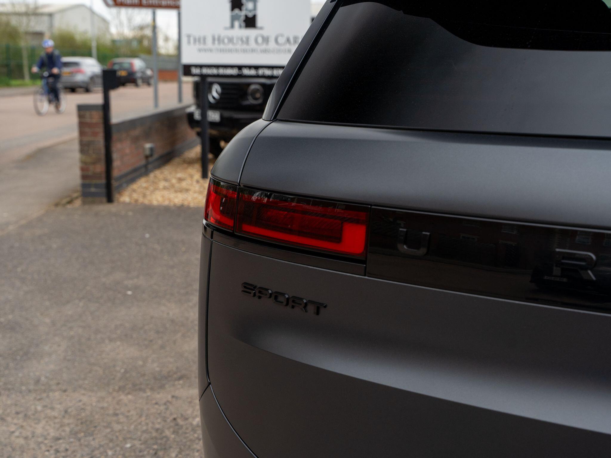 Land Rover Range Rover Sport view 27