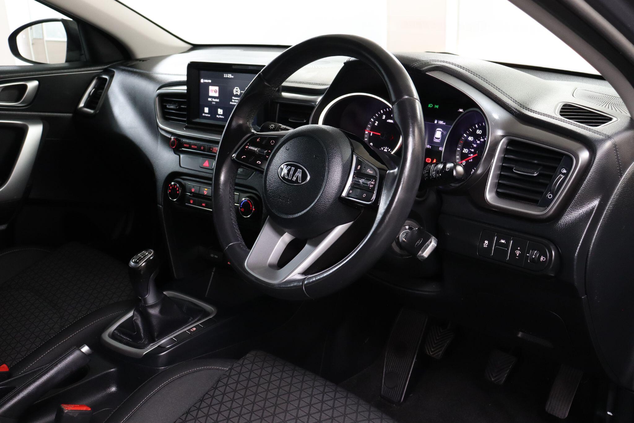 Kia Ceed view 5