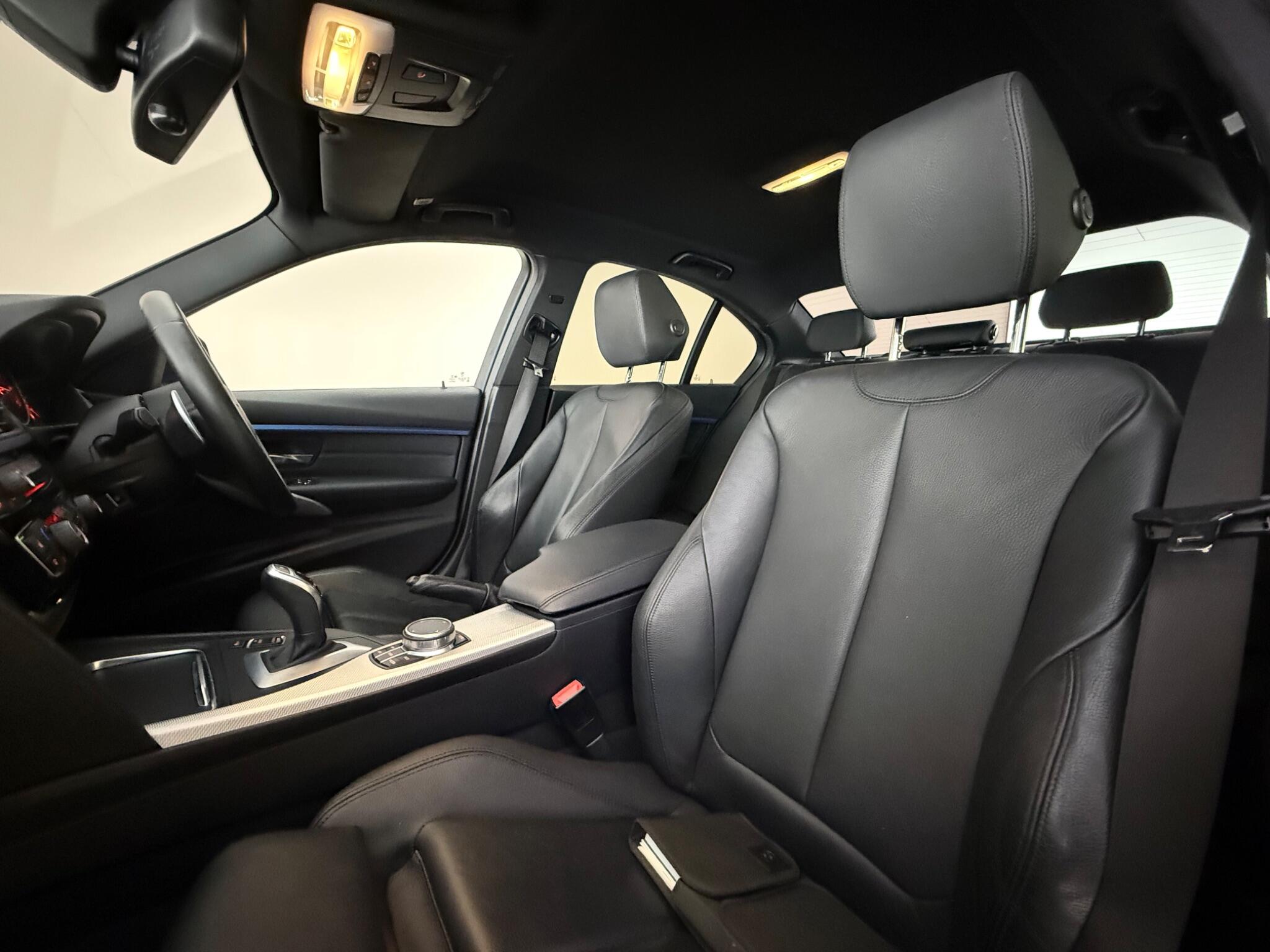 BMW 3 Series view 31