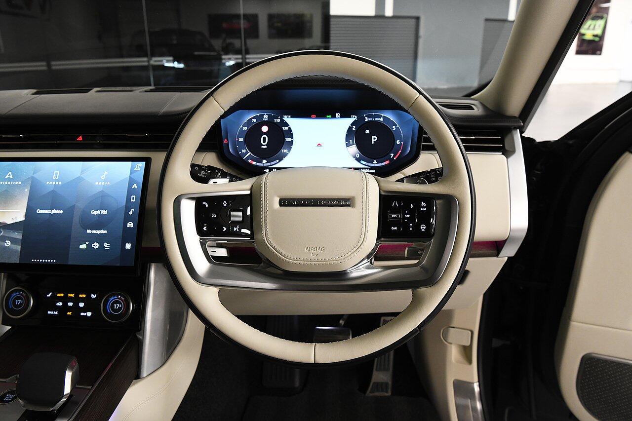 Land Rover Range Rover view 21