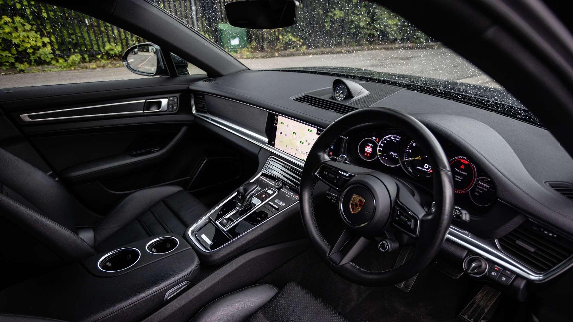 Porsche Panamera view 12