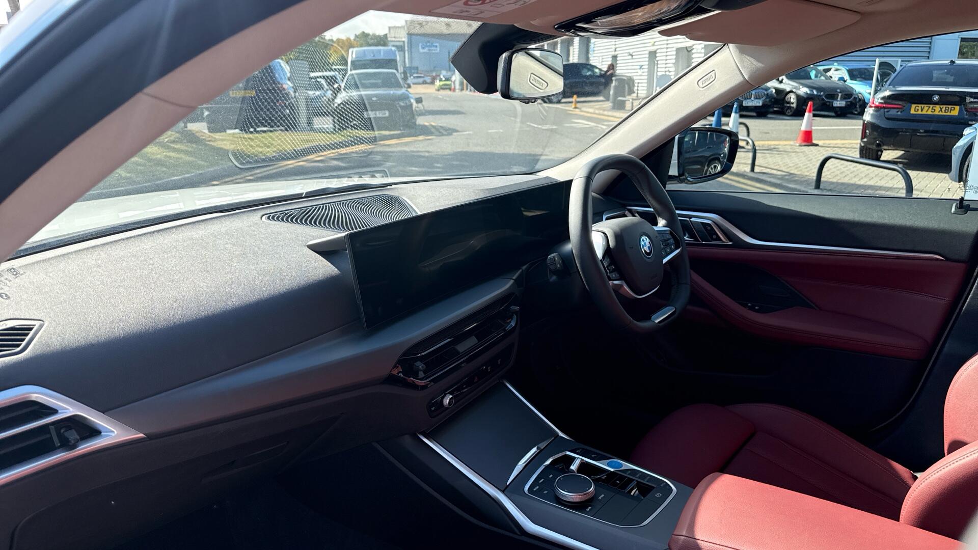 BMW i4 view 7