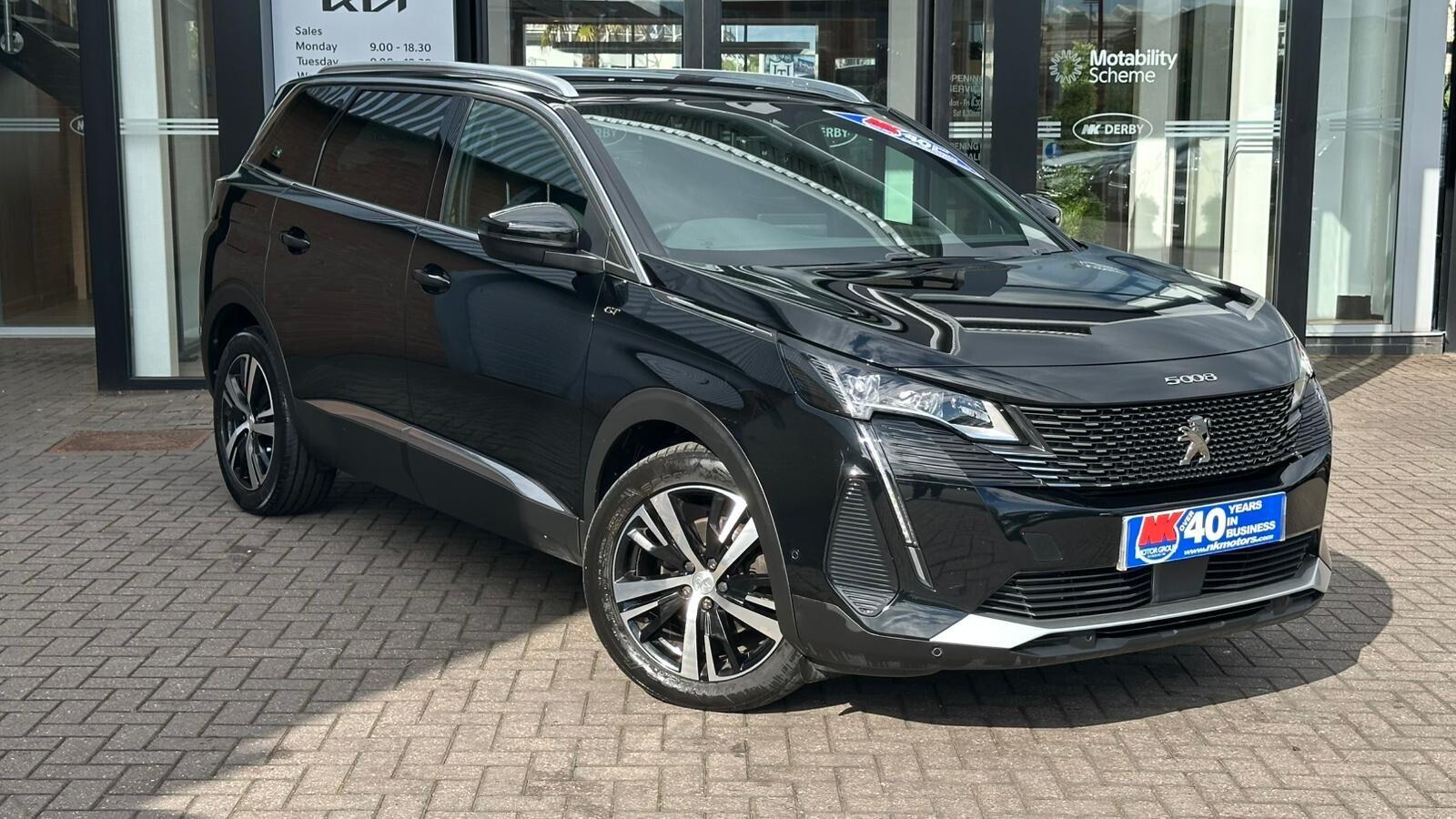 Peugeot 5008 view 2