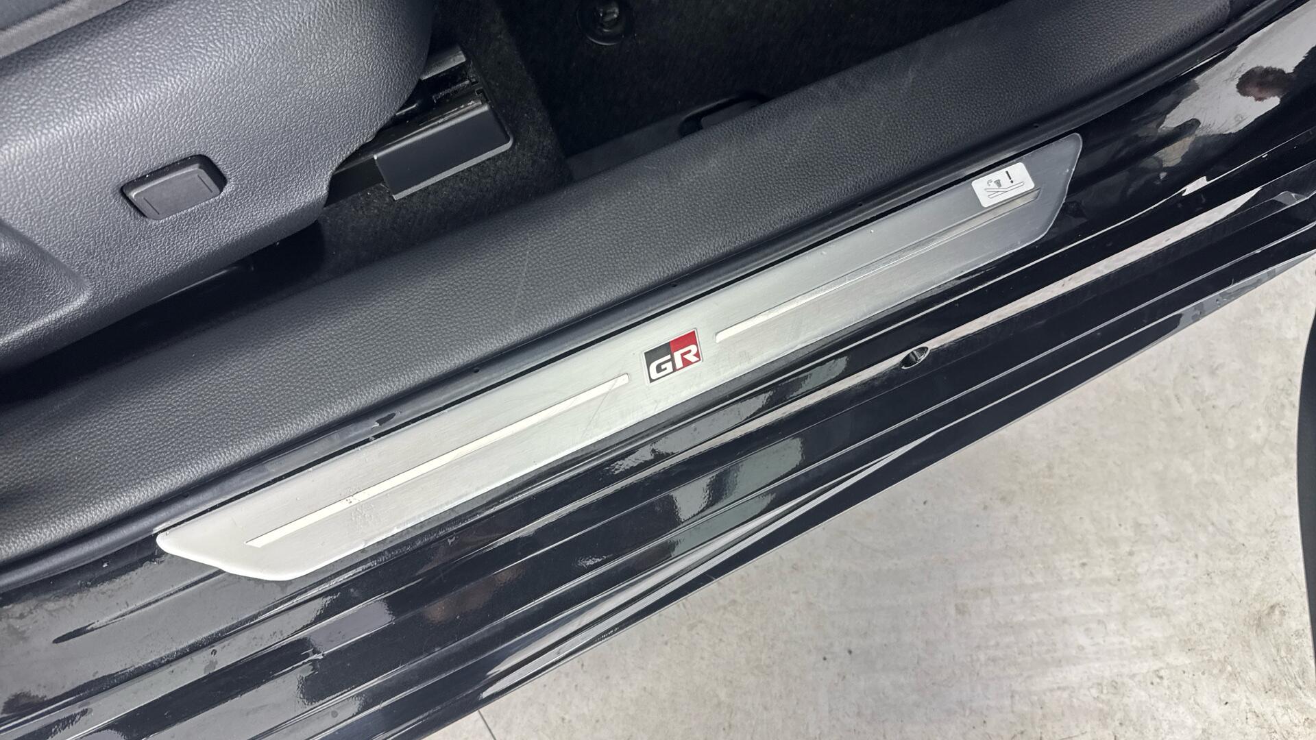 Toyota Corolla view 17