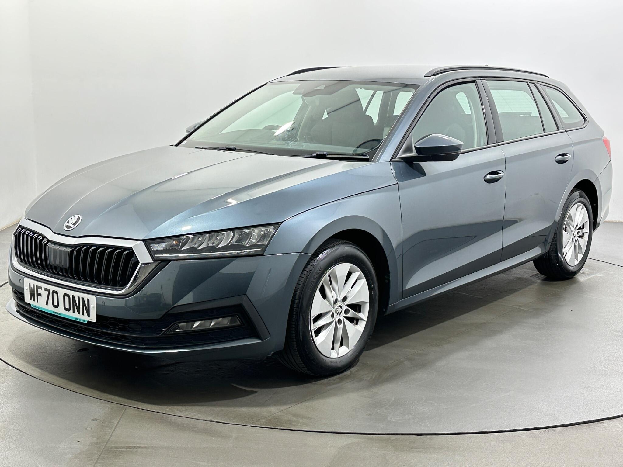 Skoda Octavia view 4