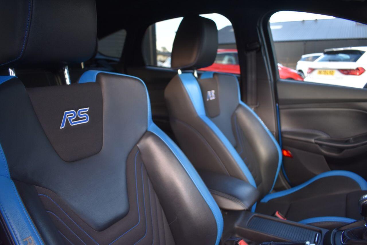 Ford Focus view 18