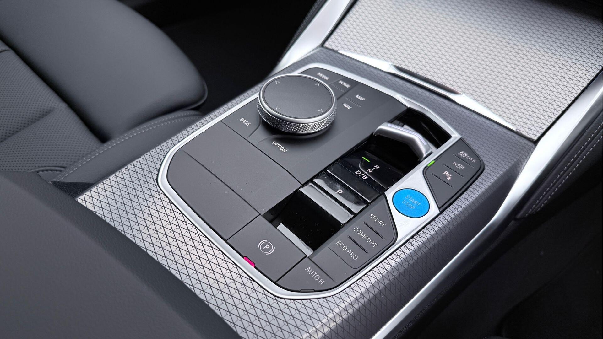 BMW i4 view 10