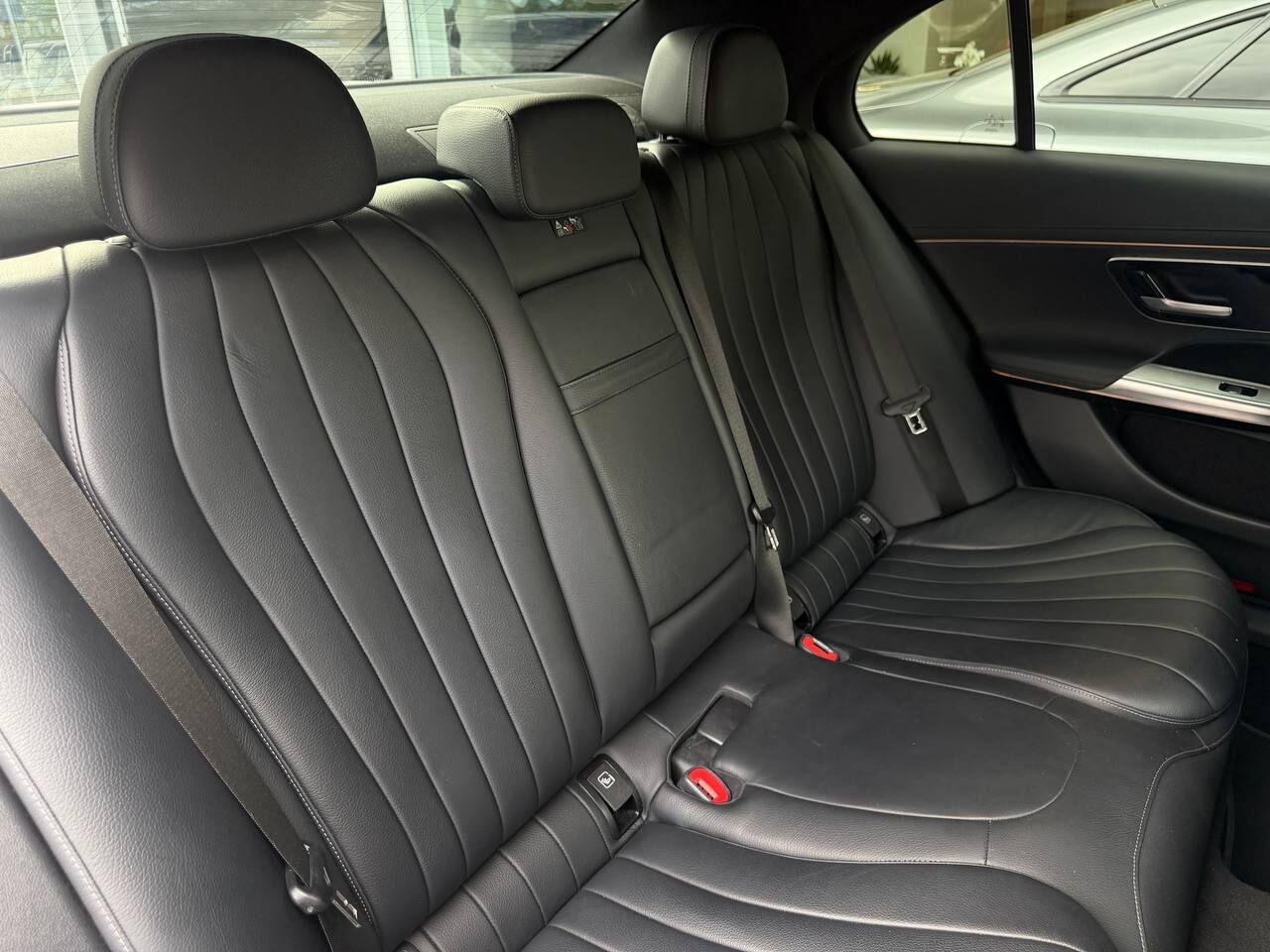 Mercedes-Benz E-Class view 18