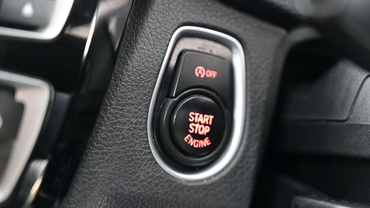 BMW 3 Series view 21