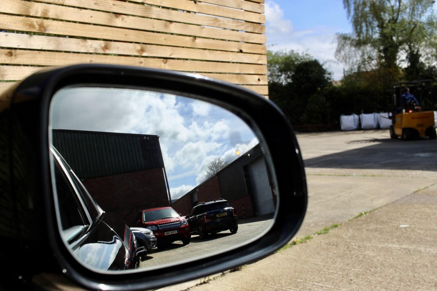 Jaguar I-Pace view 43