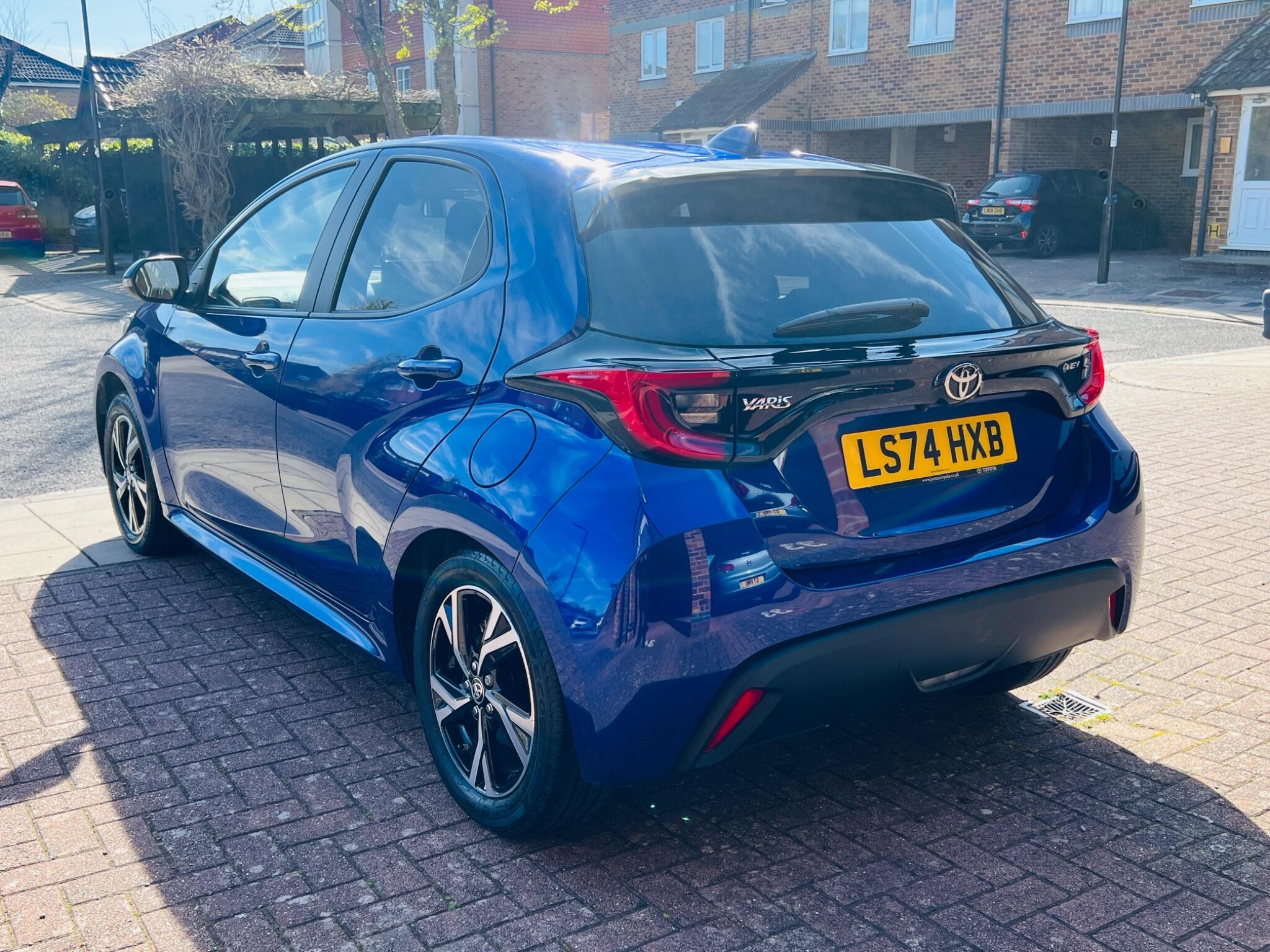 Toyota Yaris view 22