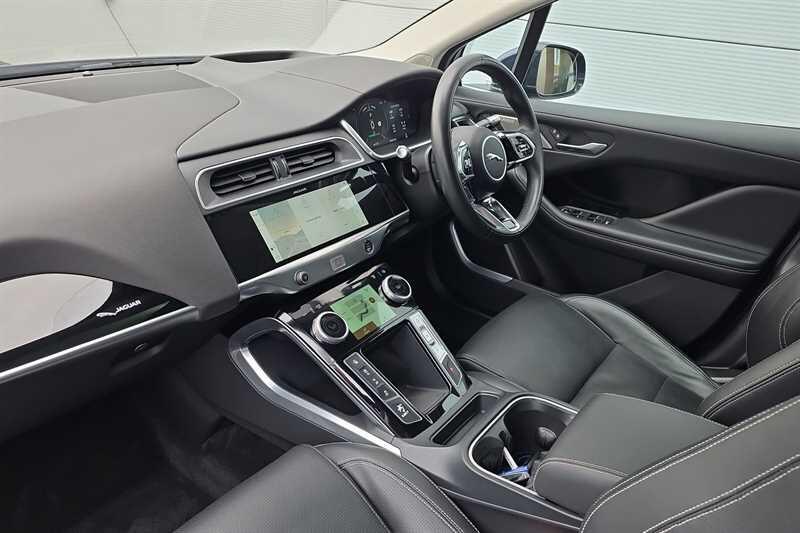 Jaguar I-Pace view 13