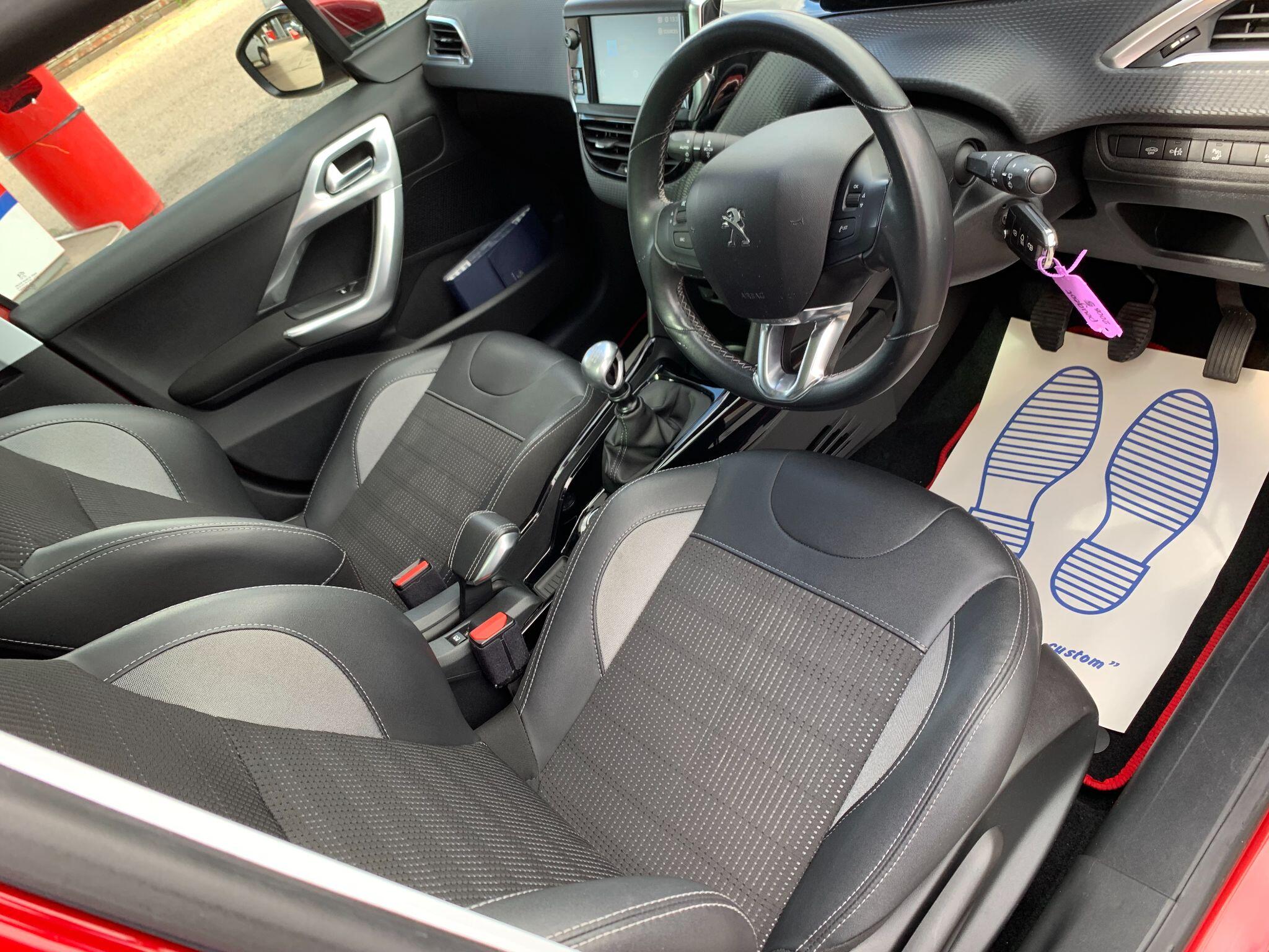 Peugeot 2008 view 14