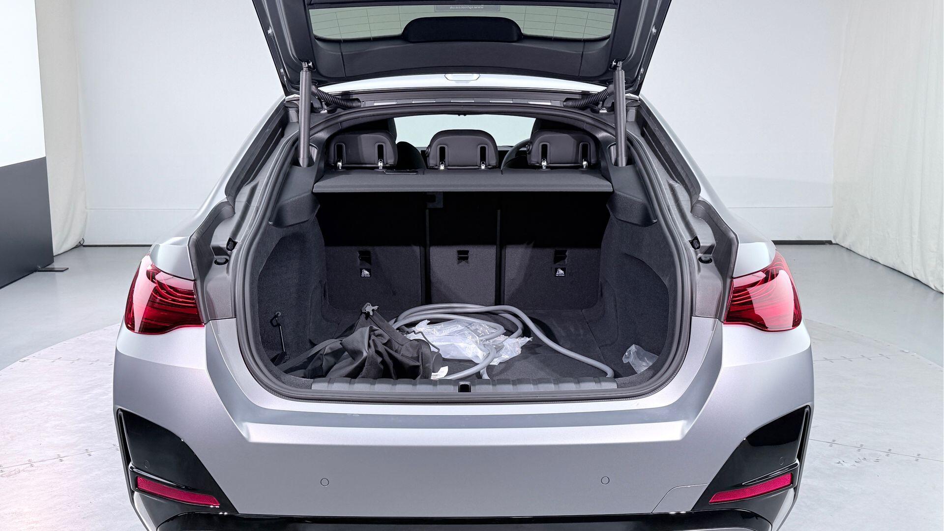 BMW I4 view 13
