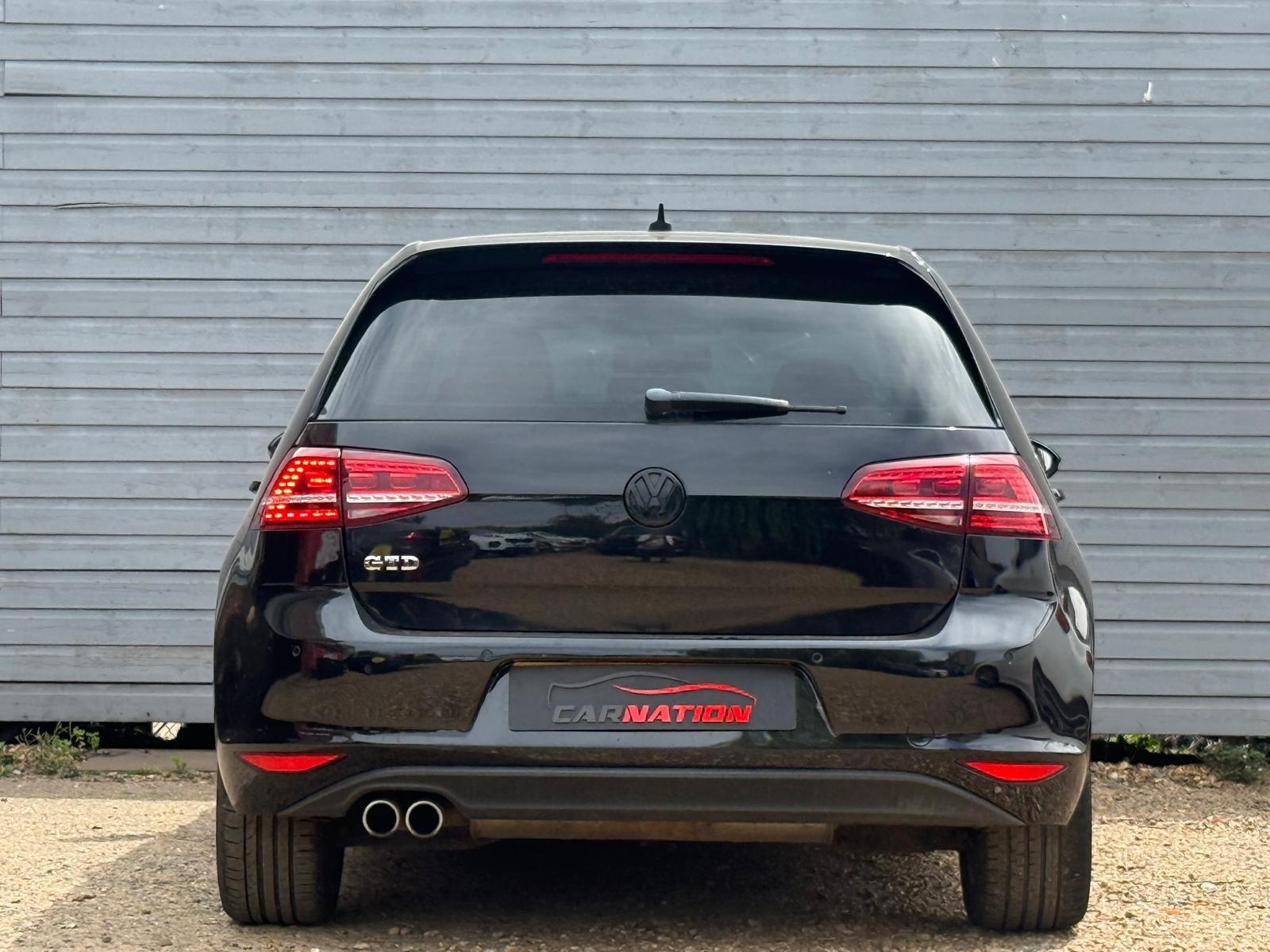 Volkswagen Golf view 6