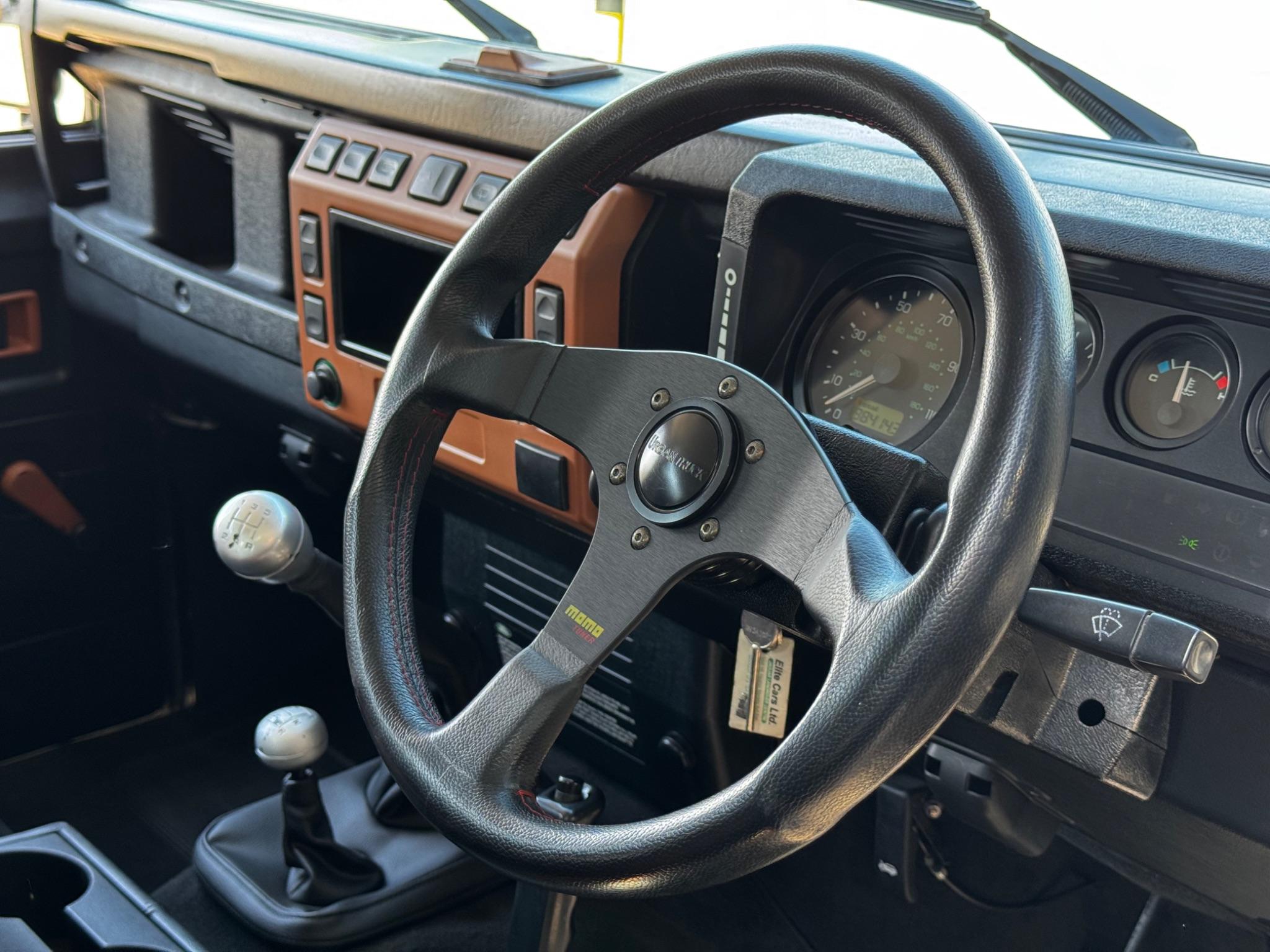 Land Rover Defender view 28