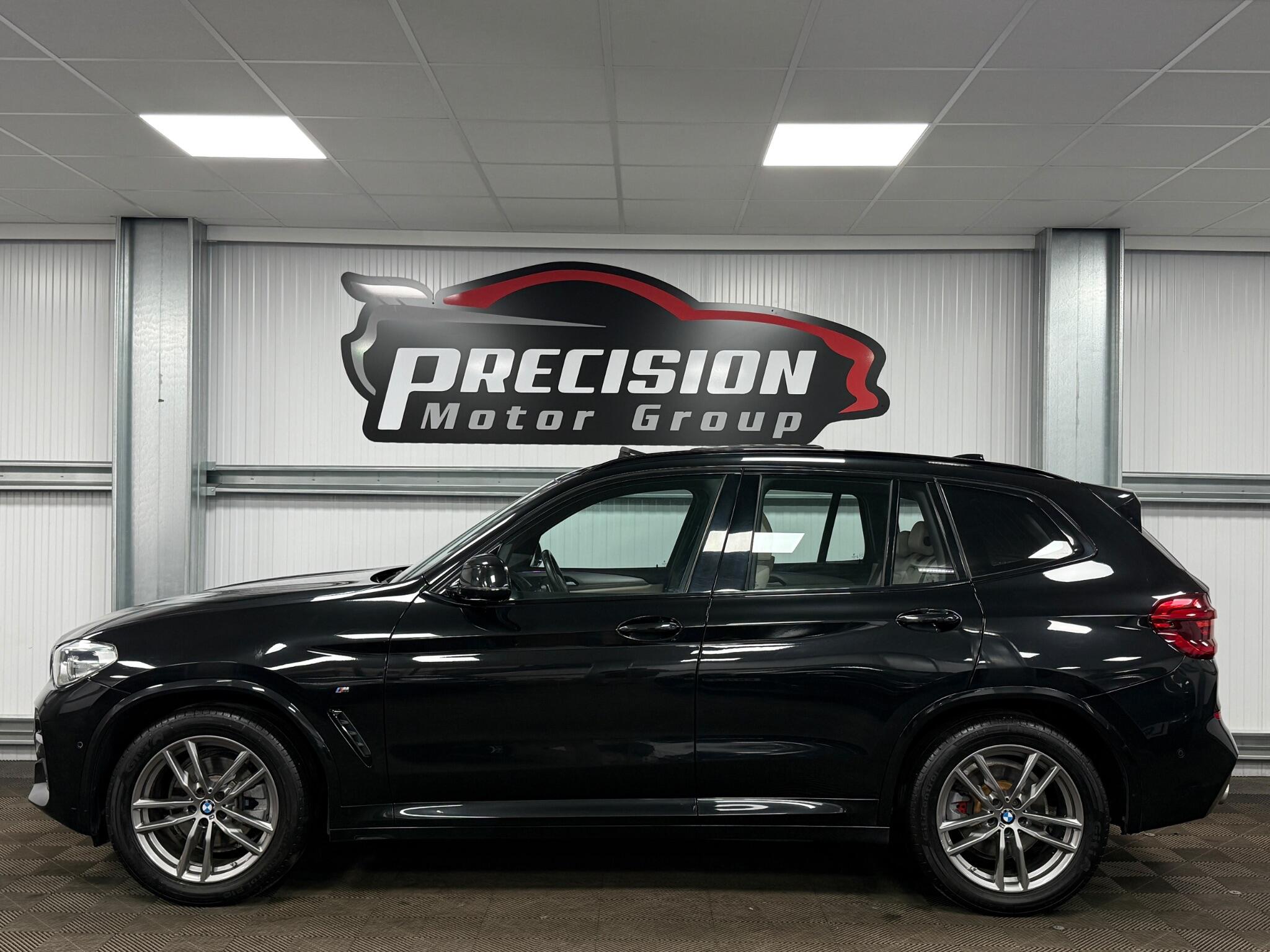 BMW X3 view 8
