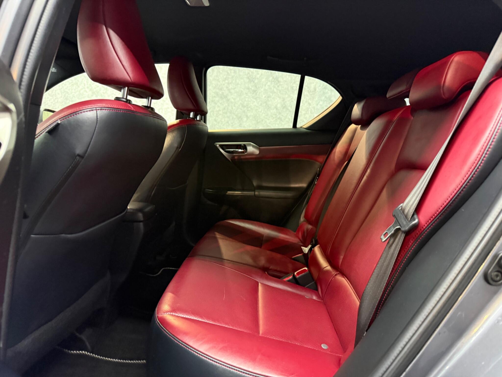 Lexus CT view 10