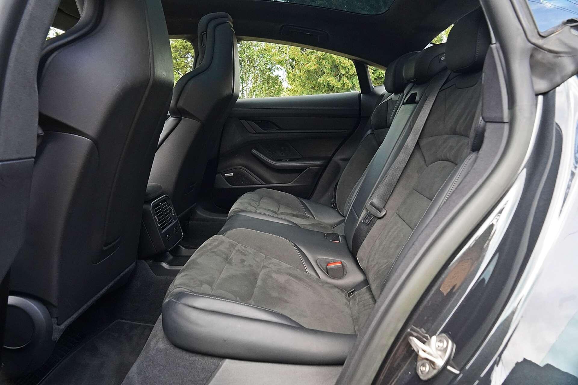 Porsche Taycan view 16