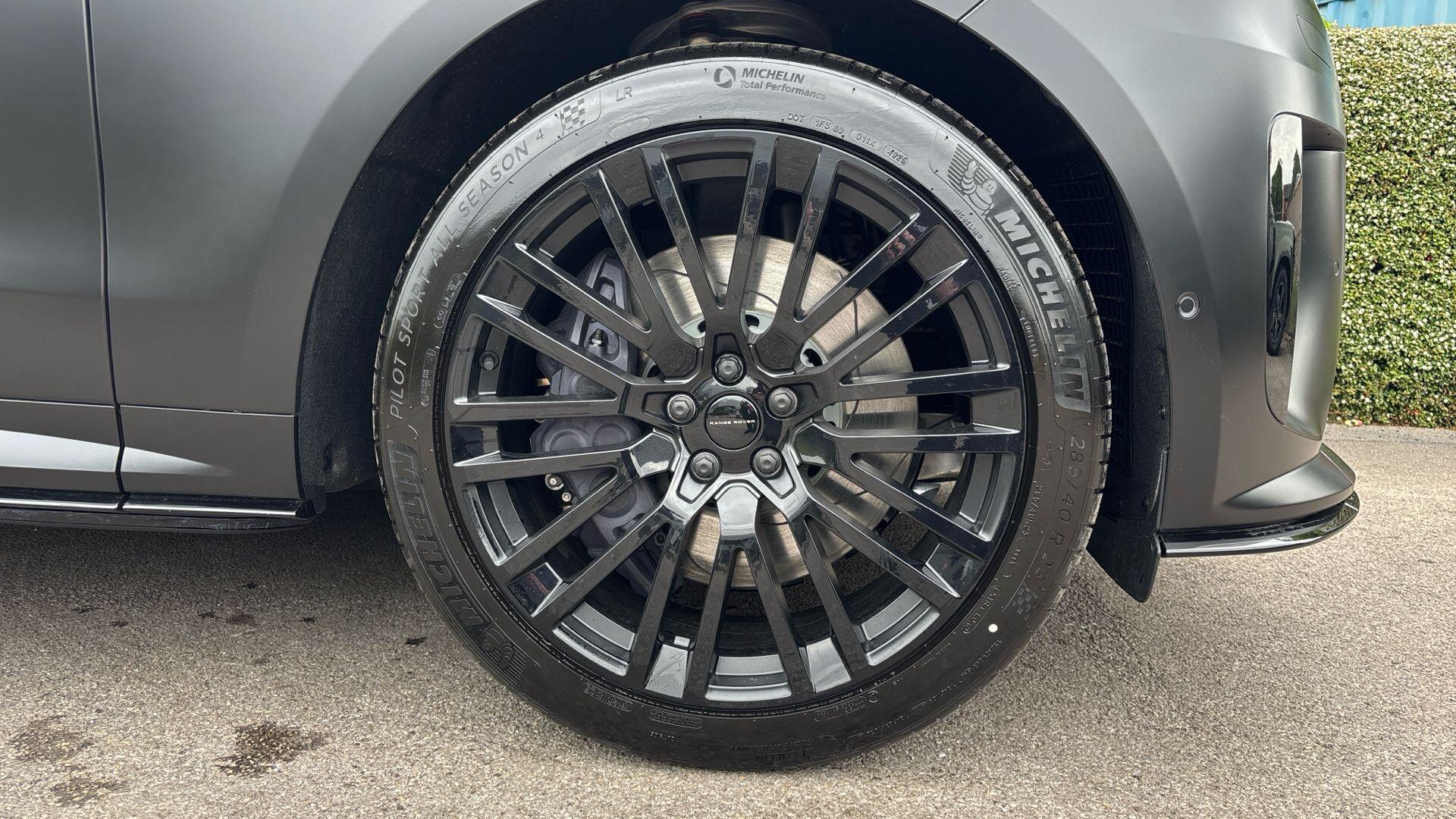 Land Rover Range Rover Sport view 27