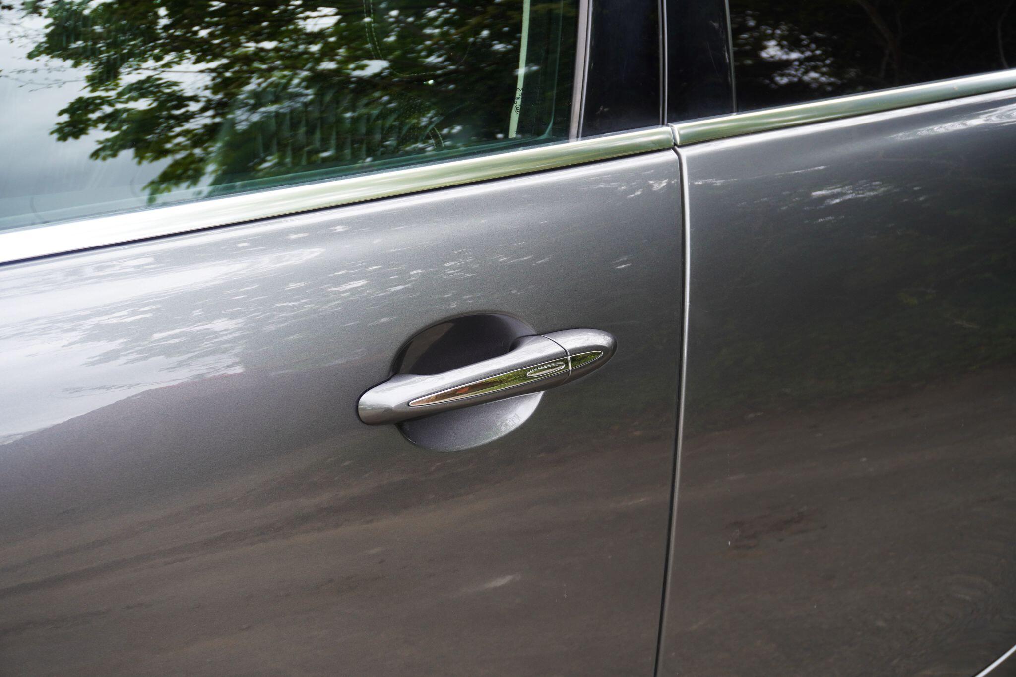 Jaguar XJ view 74