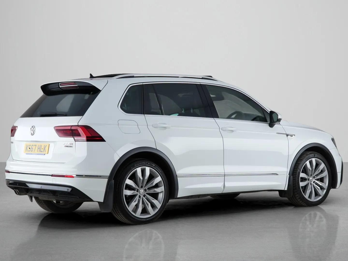 Volkswagen Tiguan view 6