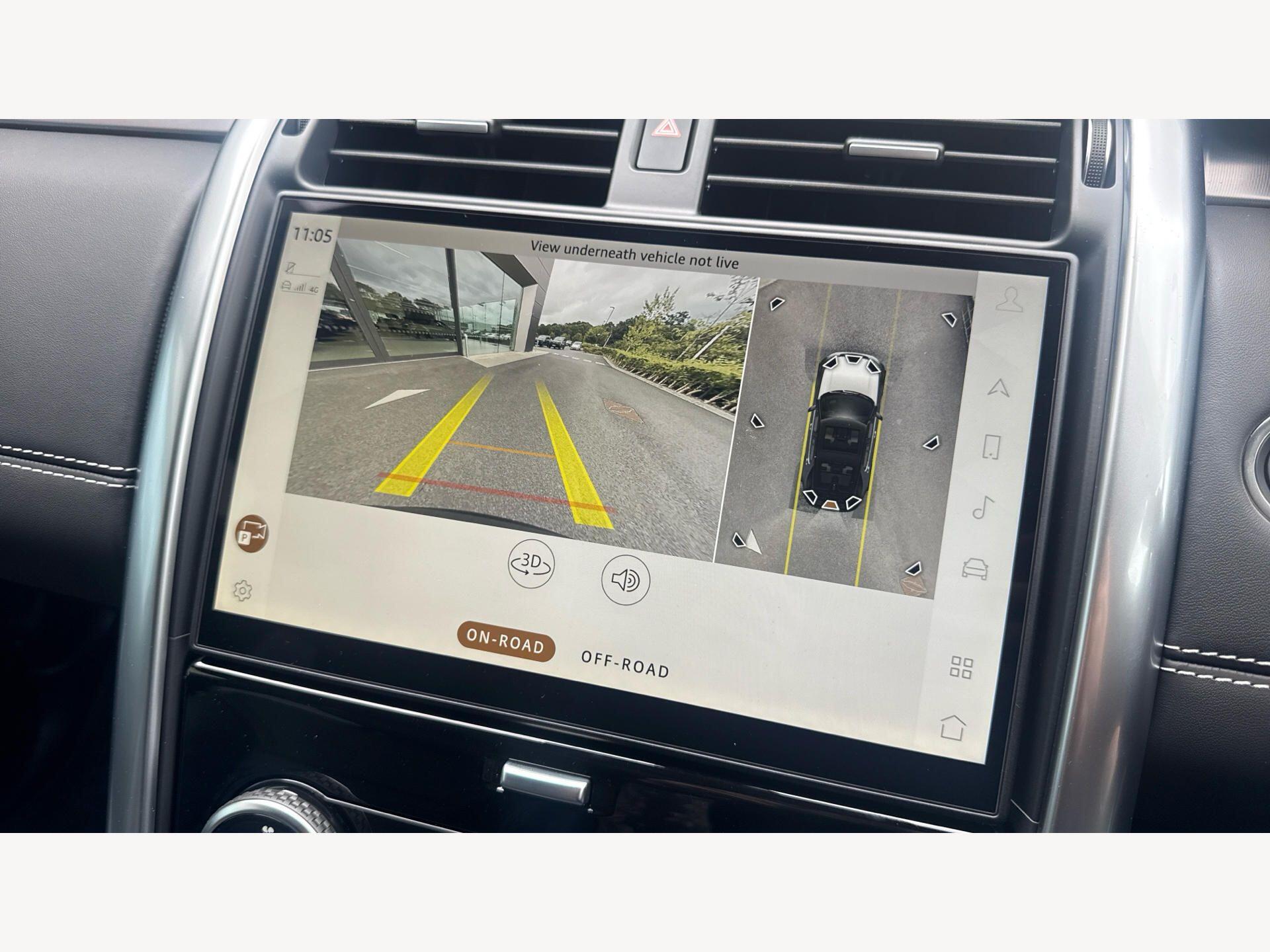 Land Rover Discovery view 14