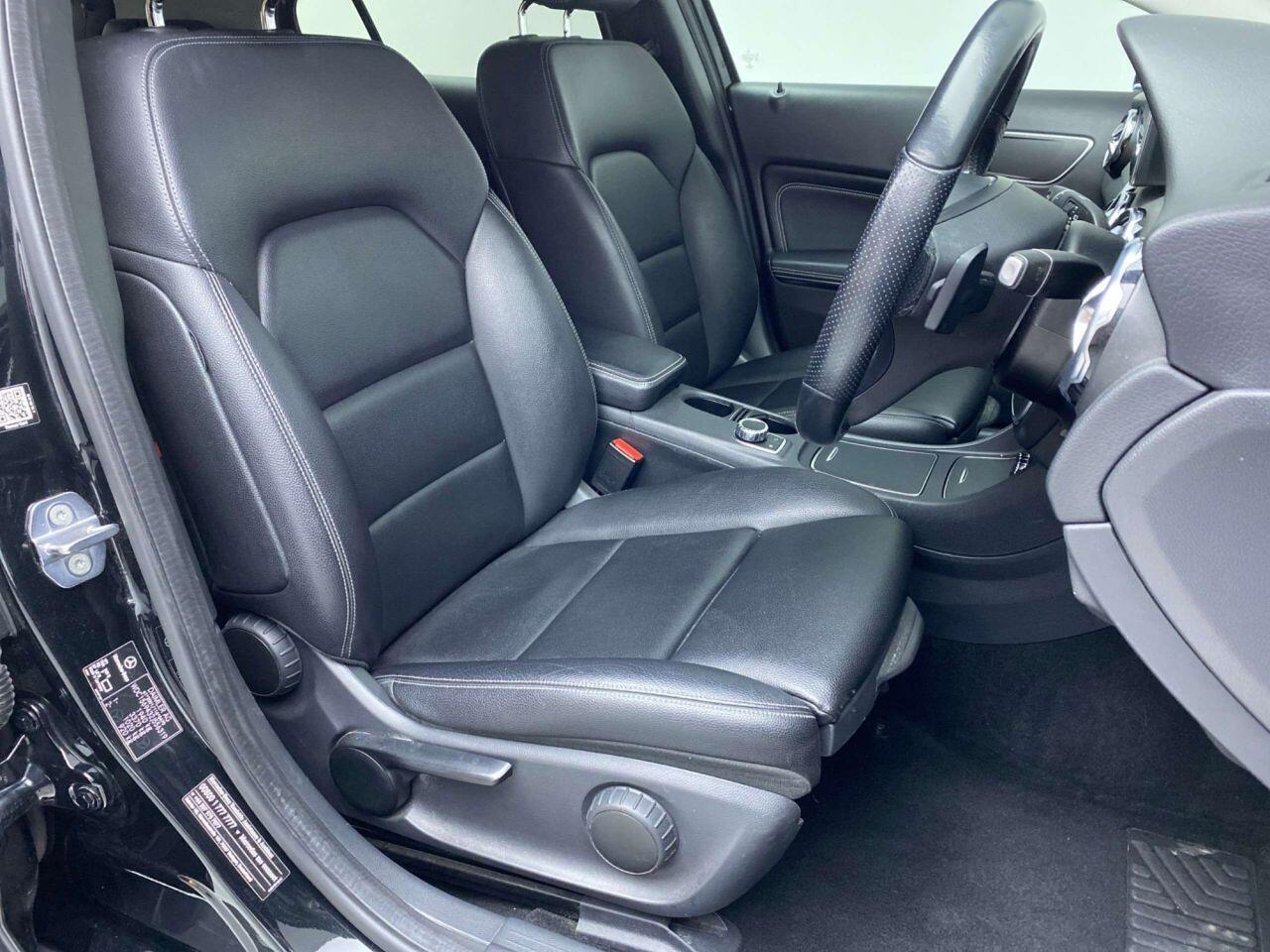 Mercedes-Benz Gla view 10