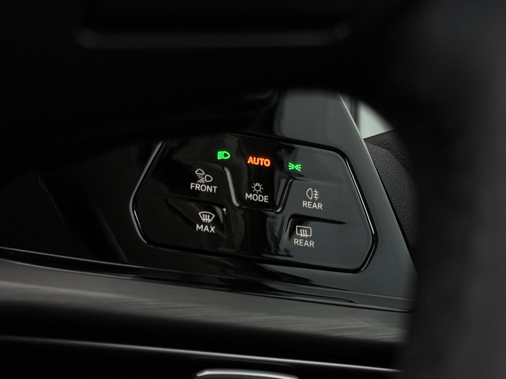Volkswagen Golf view 18