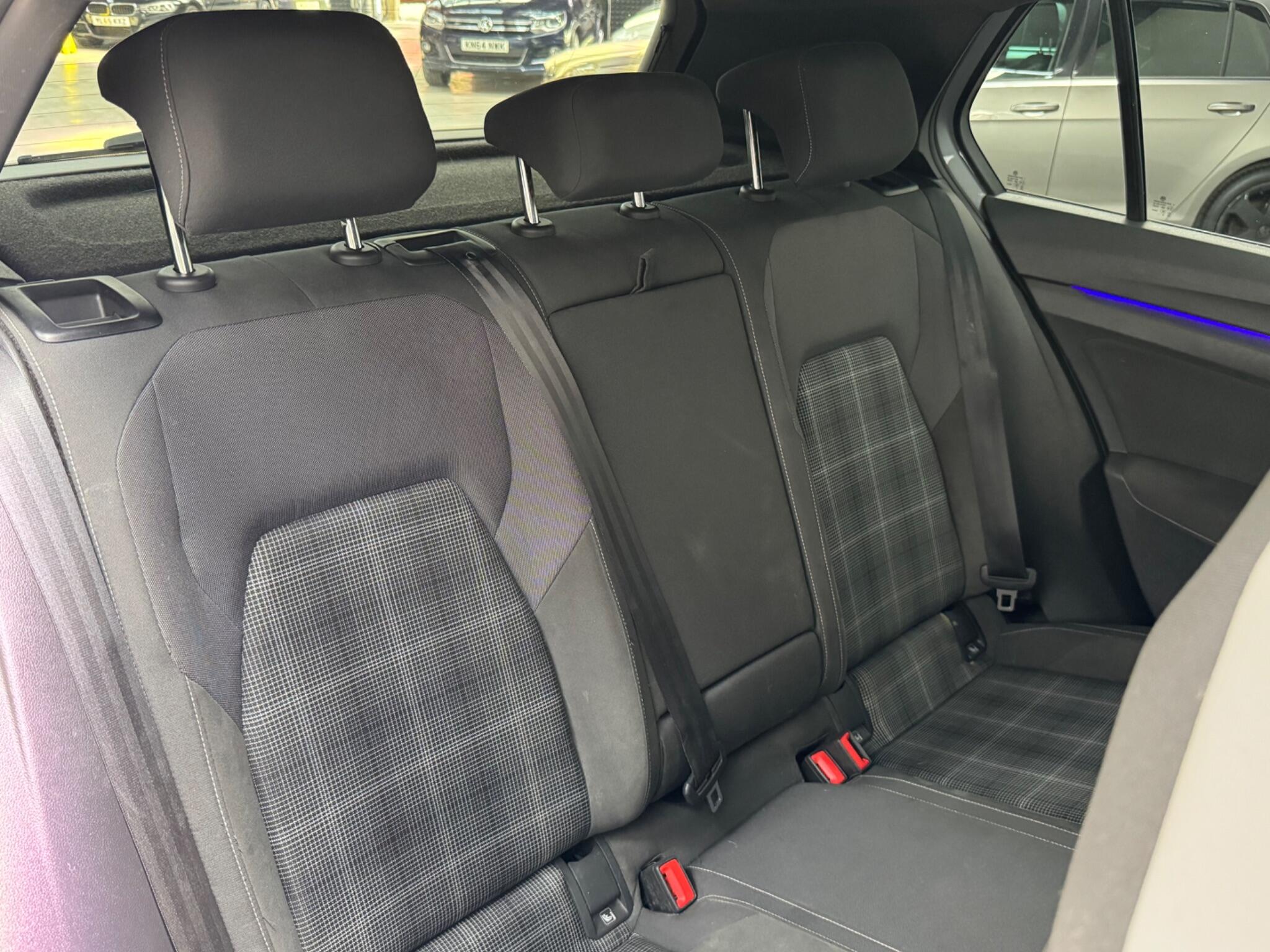 Volkswagen Golf view 32