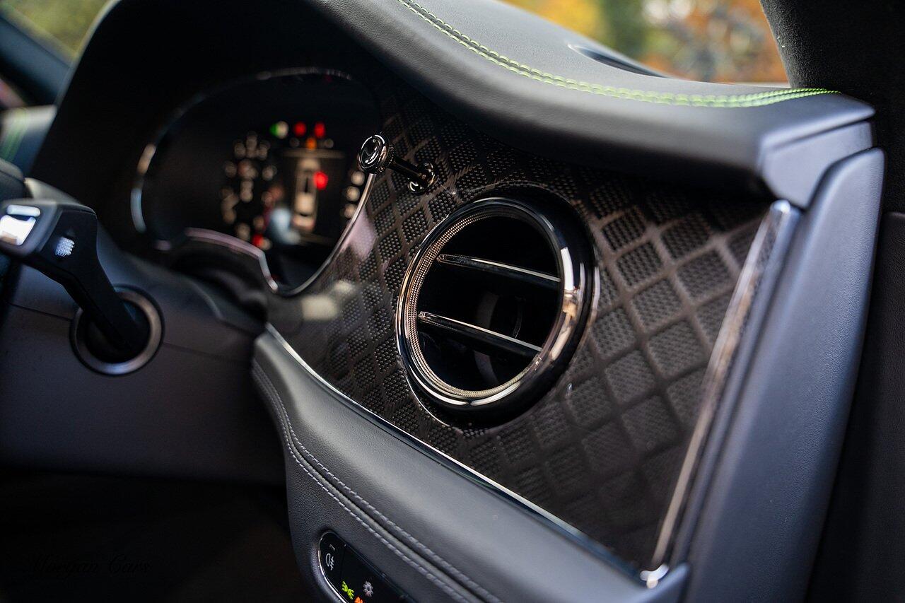 Bentley Bentayga view 60