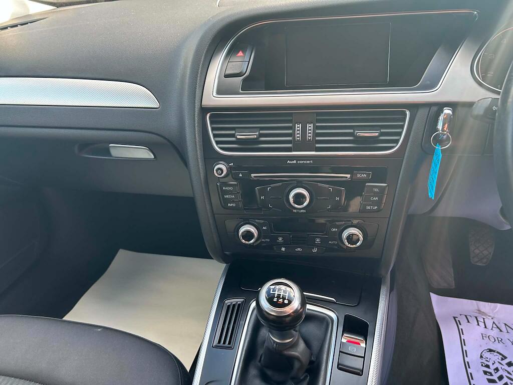 Audi A4 view 11