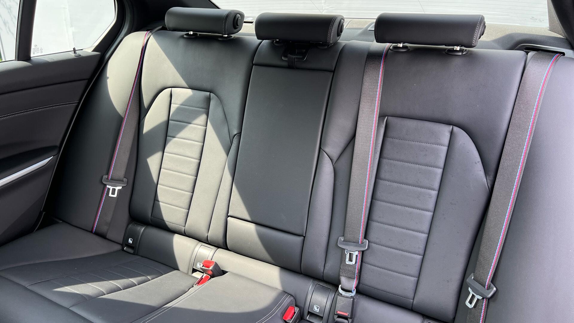 BMW 3 Series view 12