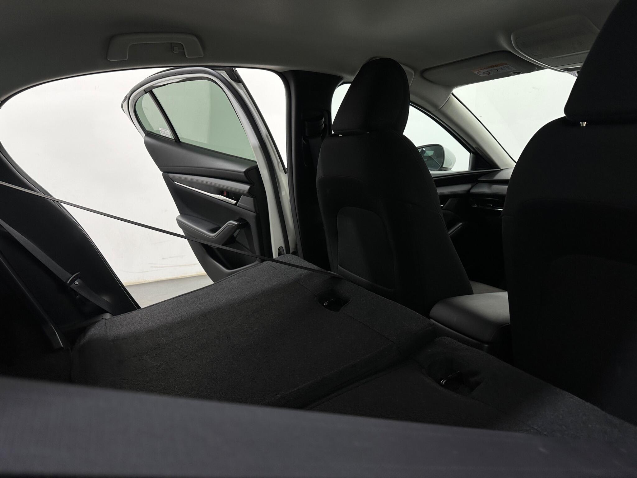 Mazda Mazda3 view 45