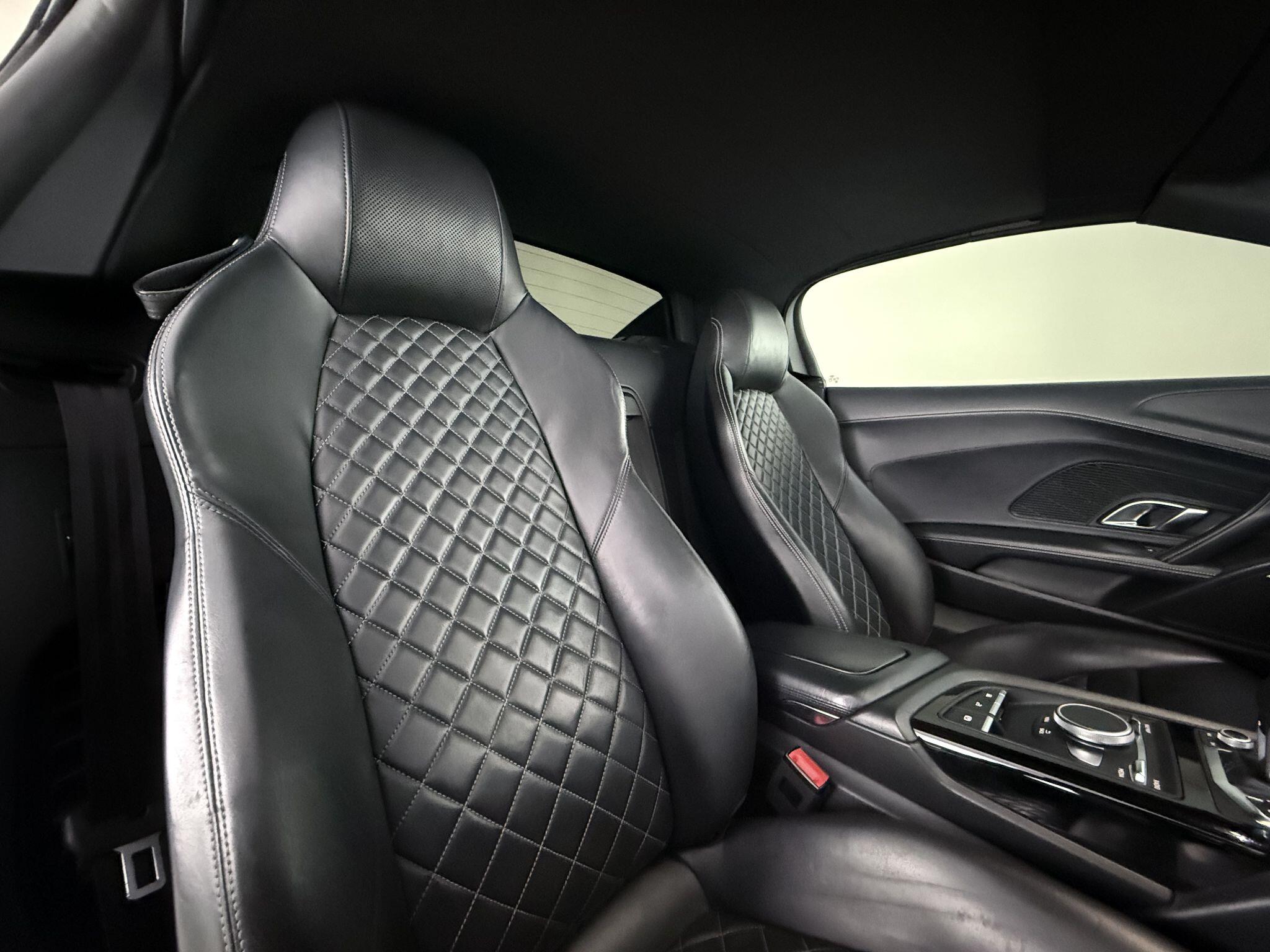 Audi R8 view 47
