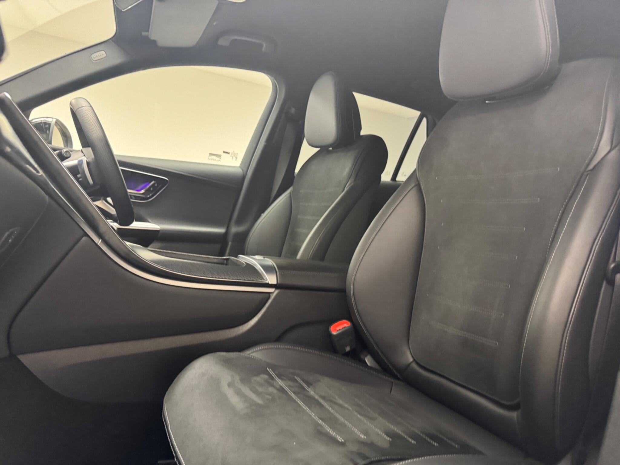 Mercedes-Benz GLC view 32