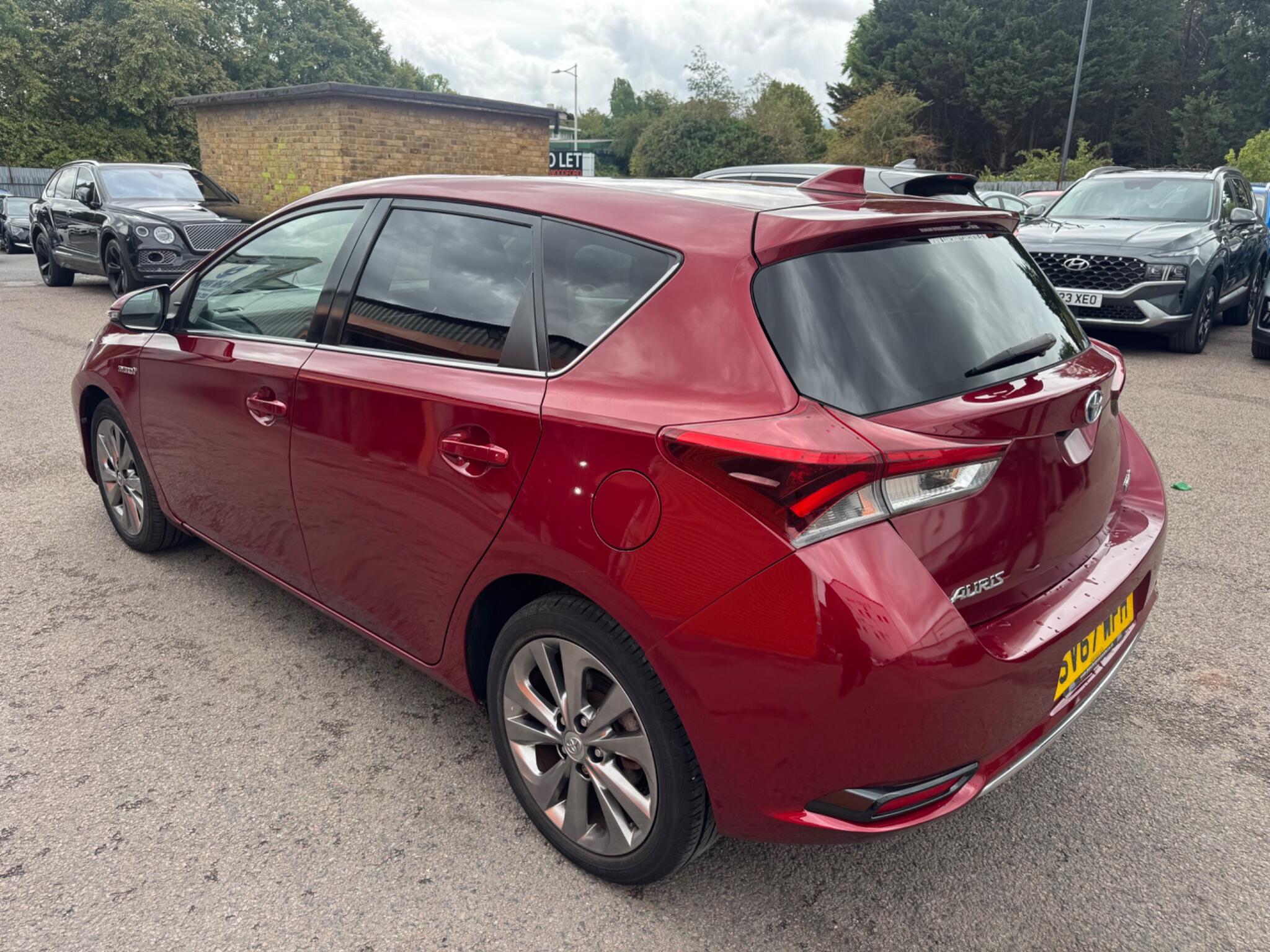 Toyota Auris view 3
