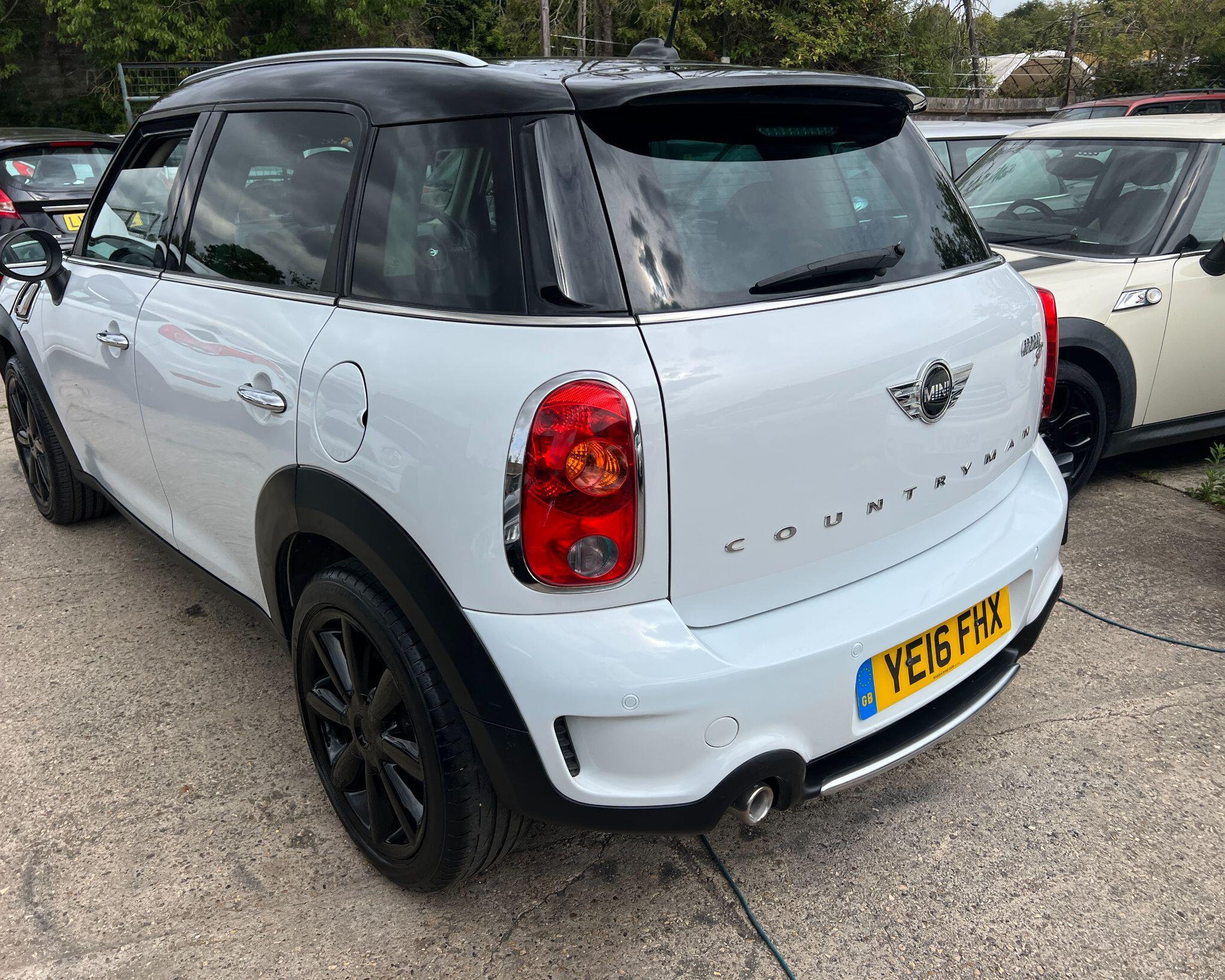 Mini Countryman view 8