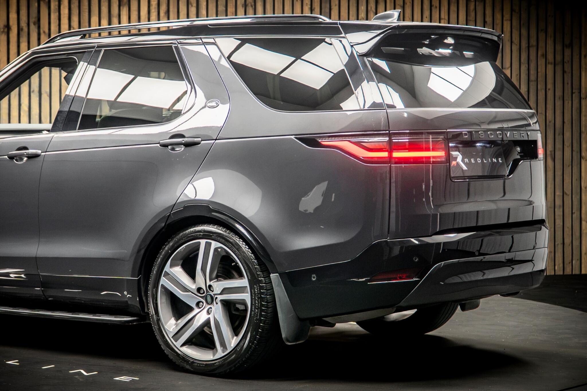 Land Rover Discovery view 17