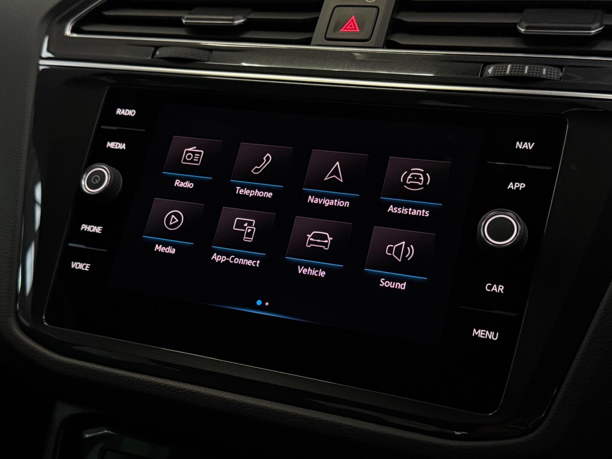 Volkswagen Tiguan view 23
