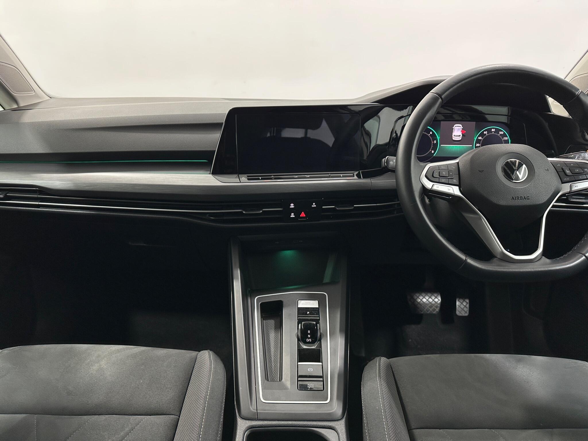 Volkswagen Golf view 20