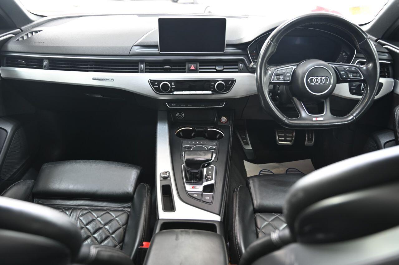 Audi S4 view 16