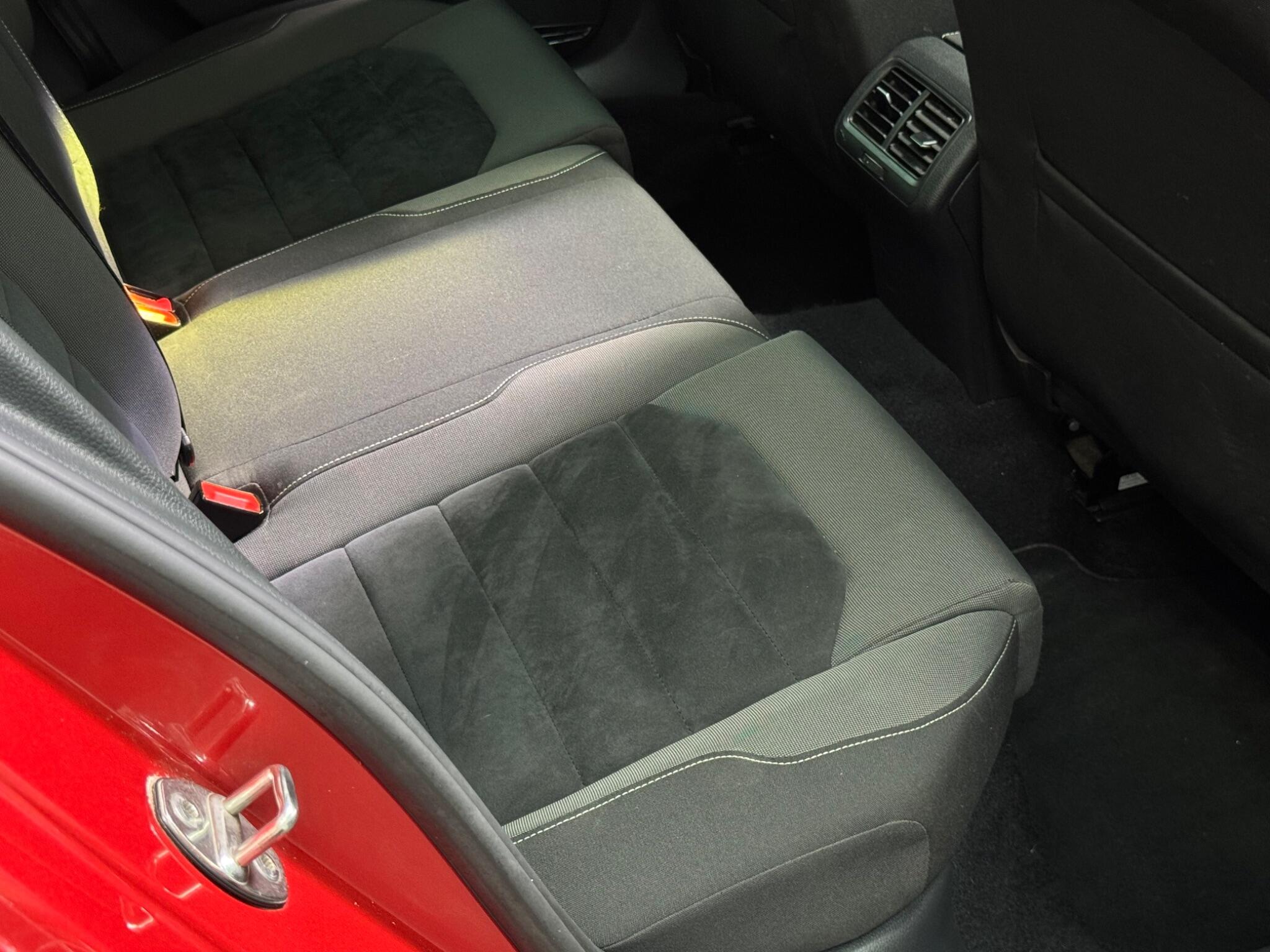 Volkswagen Golf view 58