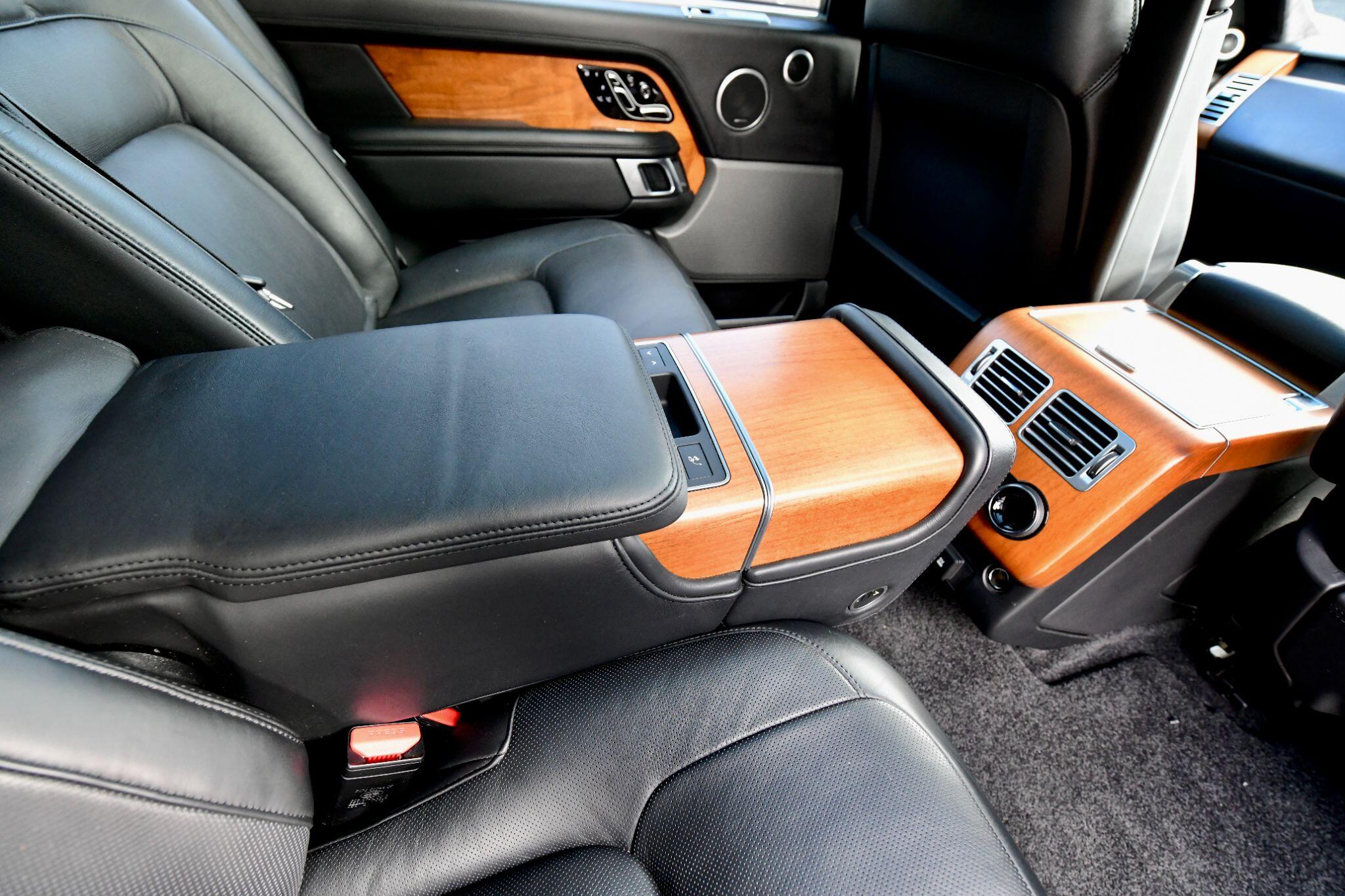 Land Rover Range Rover view 77