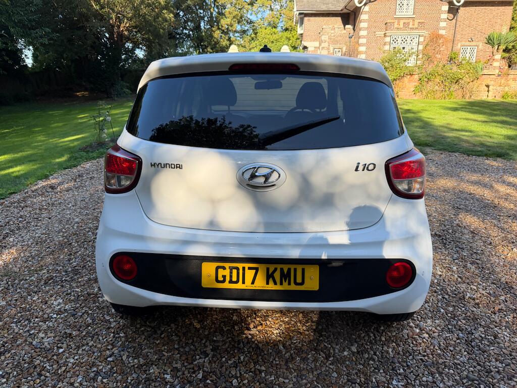 Hyundai I10 view 9