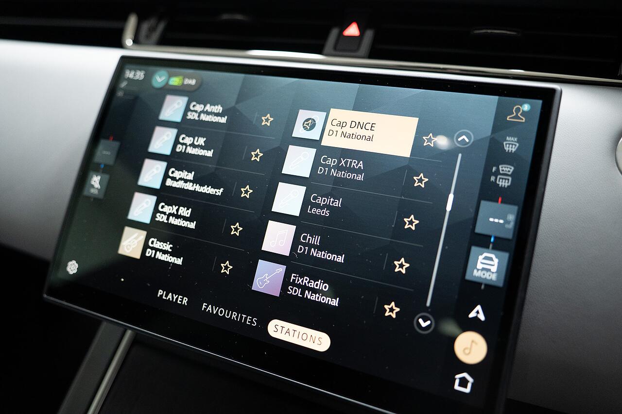 Land Rover Range Rover Evoque view 16
