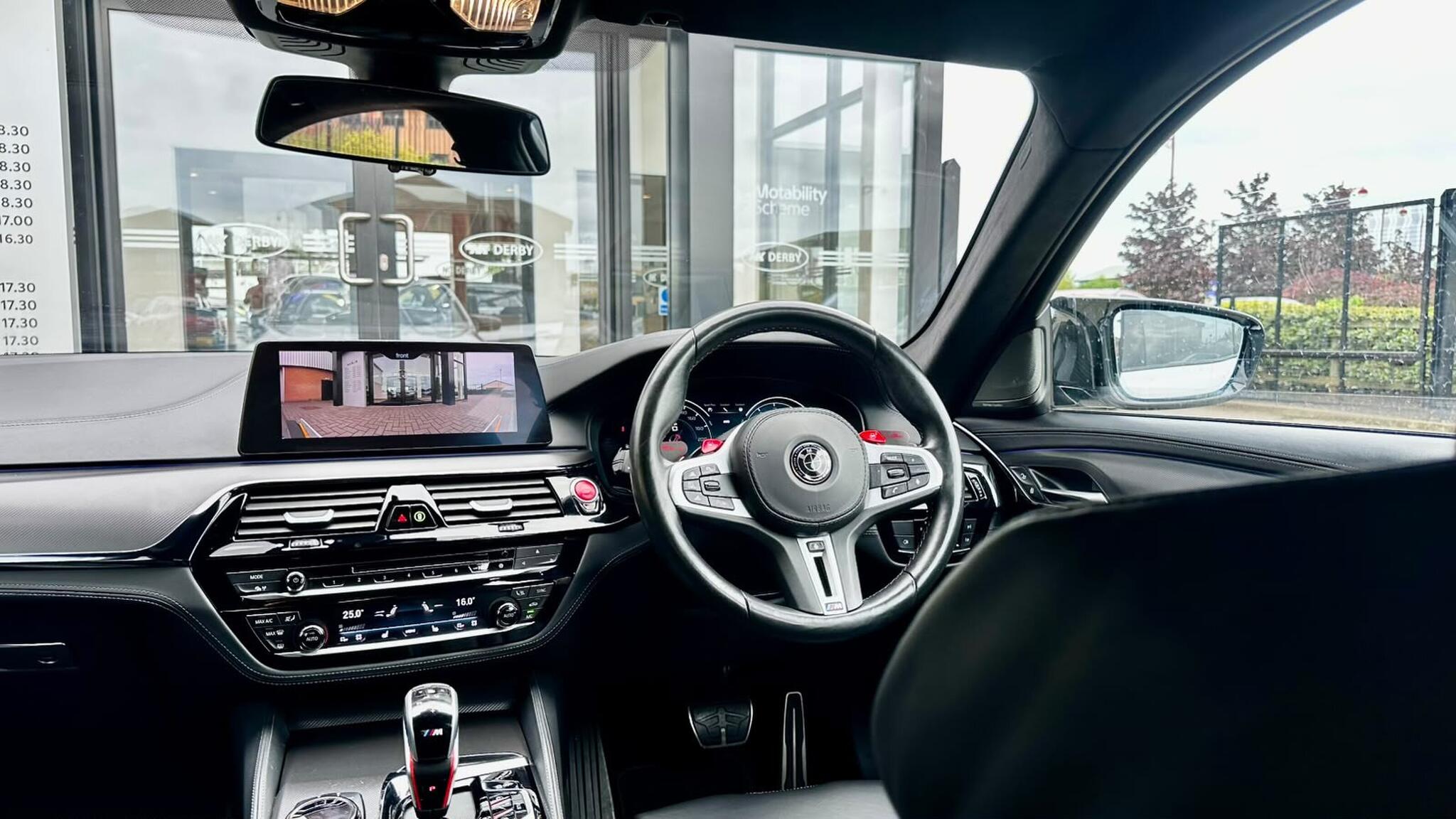BMW M5 view 39