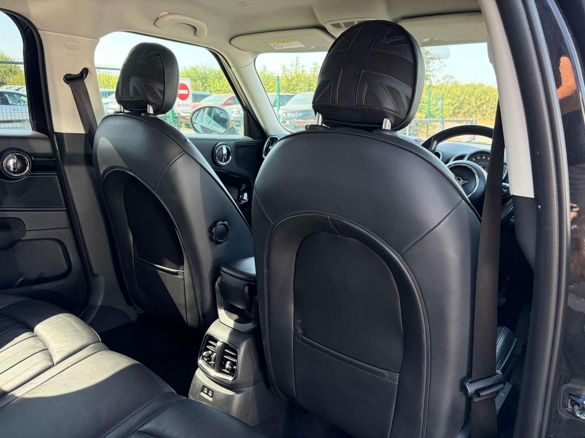 Mini Countryman view 29