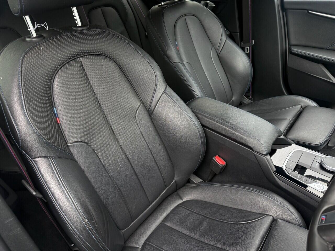 BMW 1 Series view 13